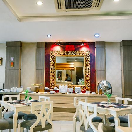 The Cube Hotel Malioboro, Azana Hotels Collection Yogyakarta Ngoại thất bức ảnh