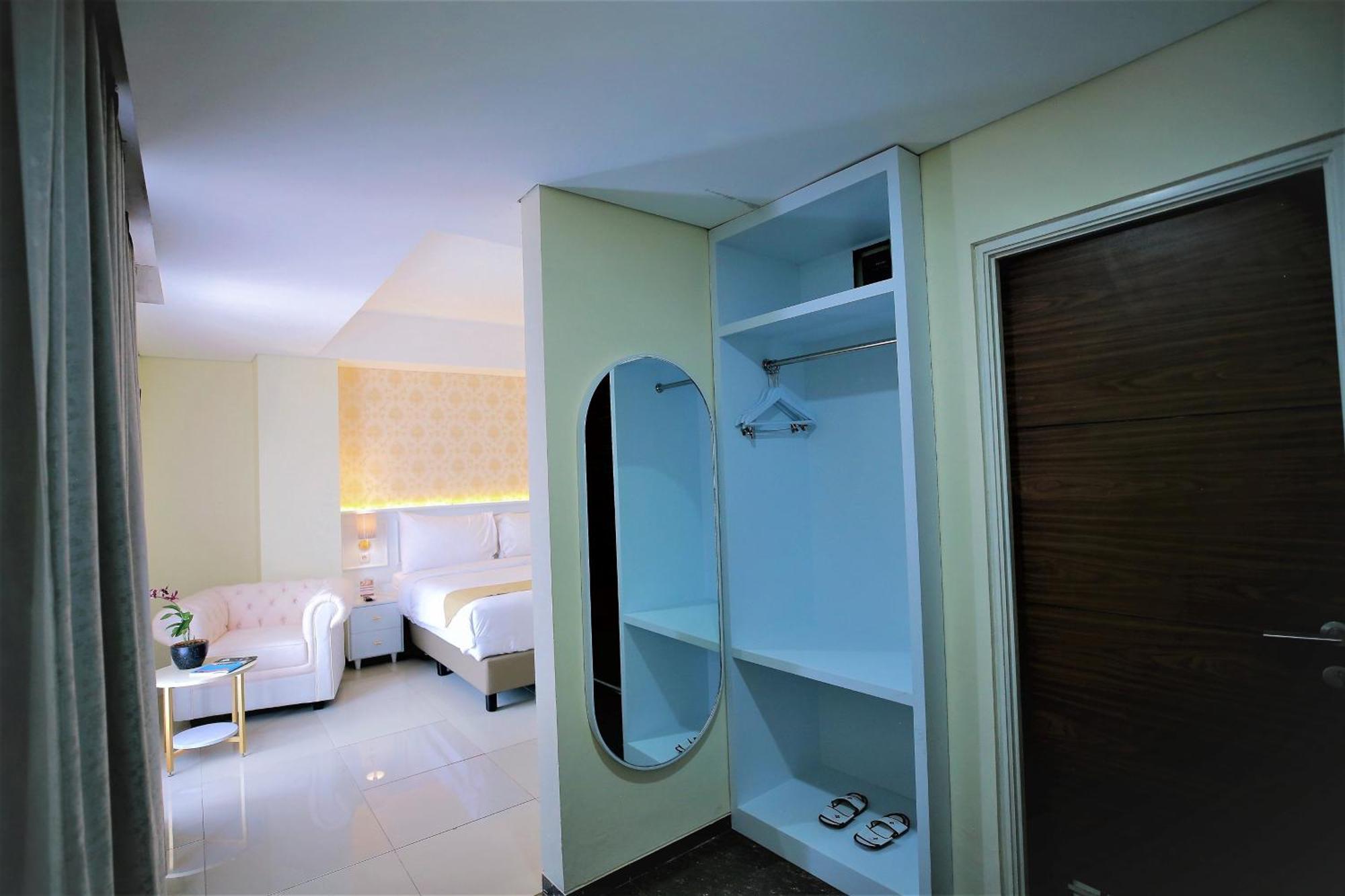 The Cube Hotel Malioboro, Azana Hotels Collection Yogyakarta Ngoại thất bức ảnh