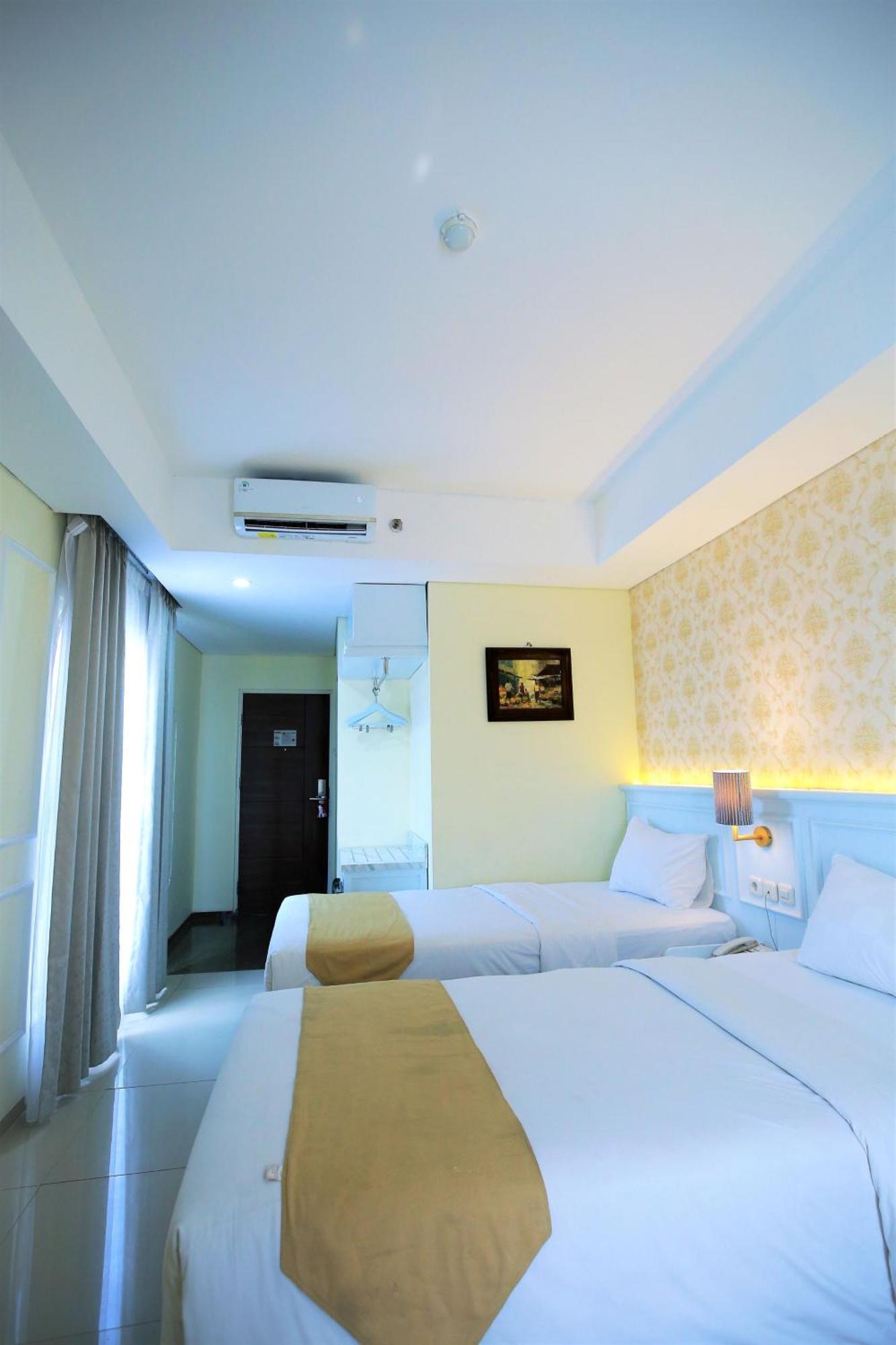 The Cube Hotel Malioboro, Azana Hotels Collection Yogyakarta Ngoại thất bức ảnh