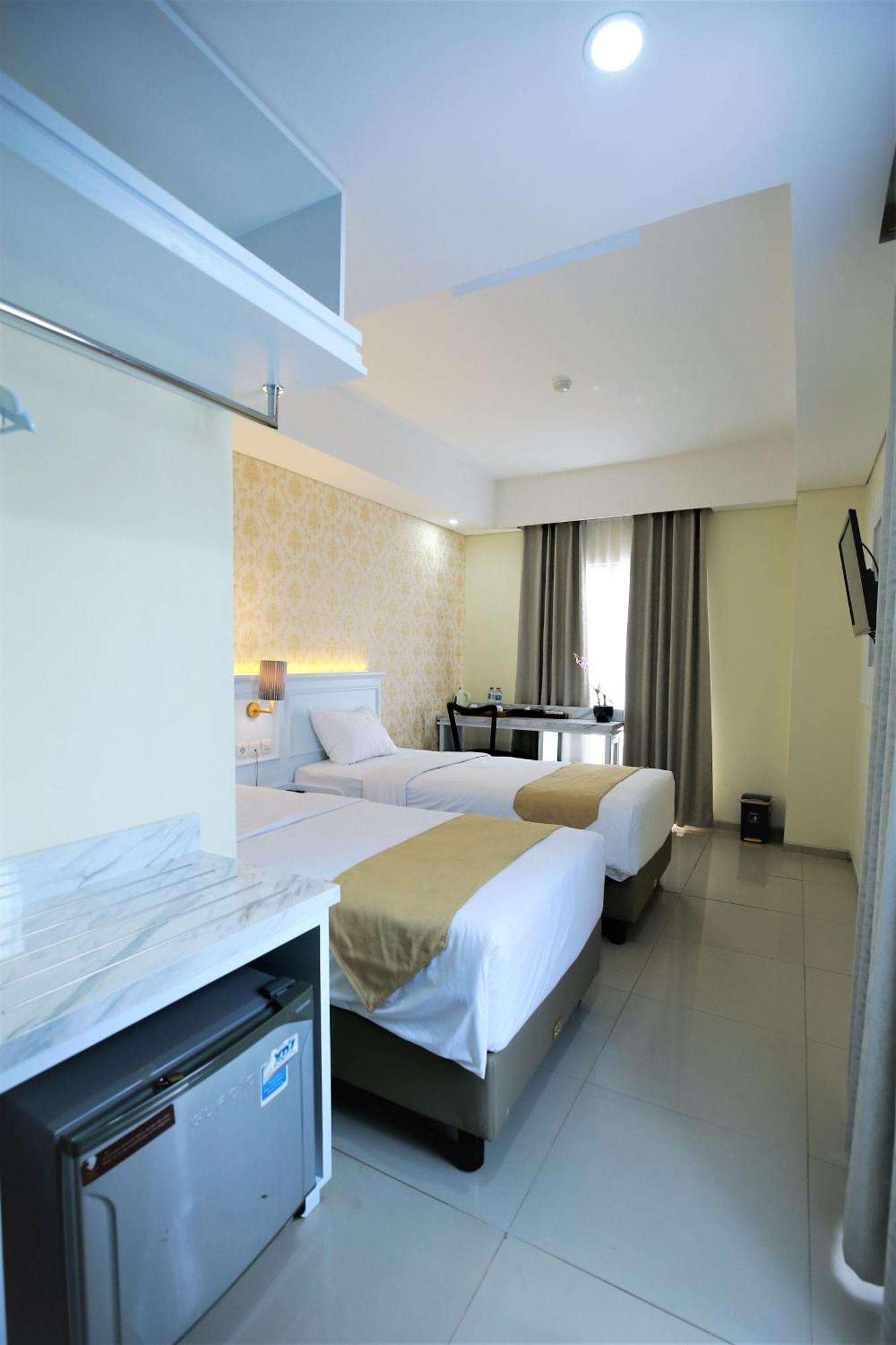 The Cube Hotel Malioboro, Azana Hotels Collection Yogyakarta Ngoại thất bức ảnh