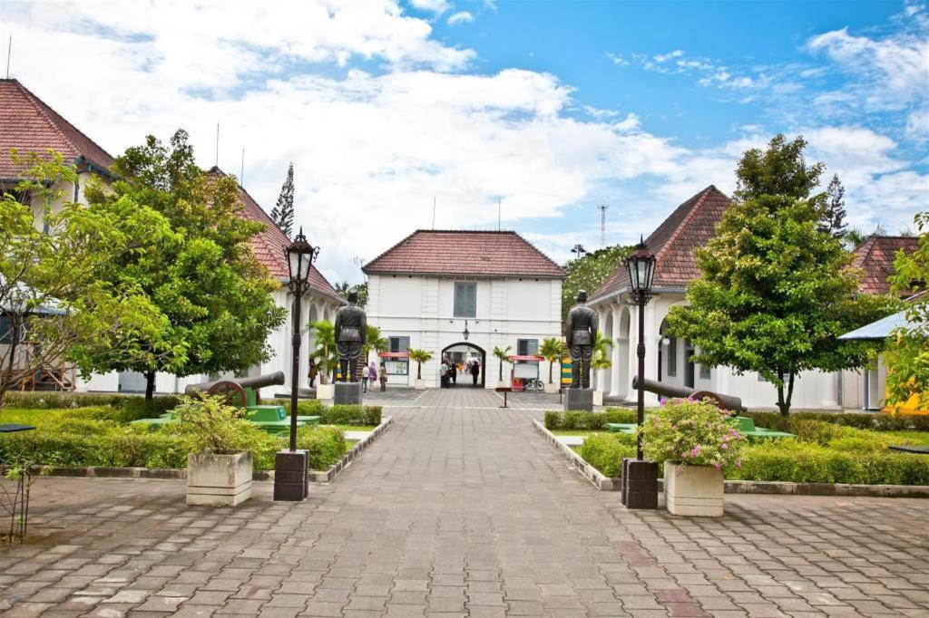 The Cube Hotel Malioboro, Azana Hotels Collection Yogyakarta Ngoại thất bức ảnh