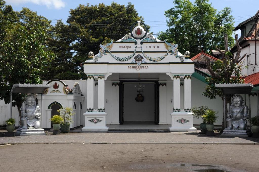 The Cube Hotel Malioboro, Azana Hotels Collection Yogyakarta Ngoại thất bức ảnh