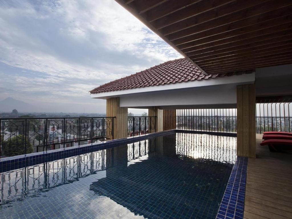 The Cube Hotel Malioboro, Azana Hotels Collection Yogyakarta Ngoại thất bức ảnh