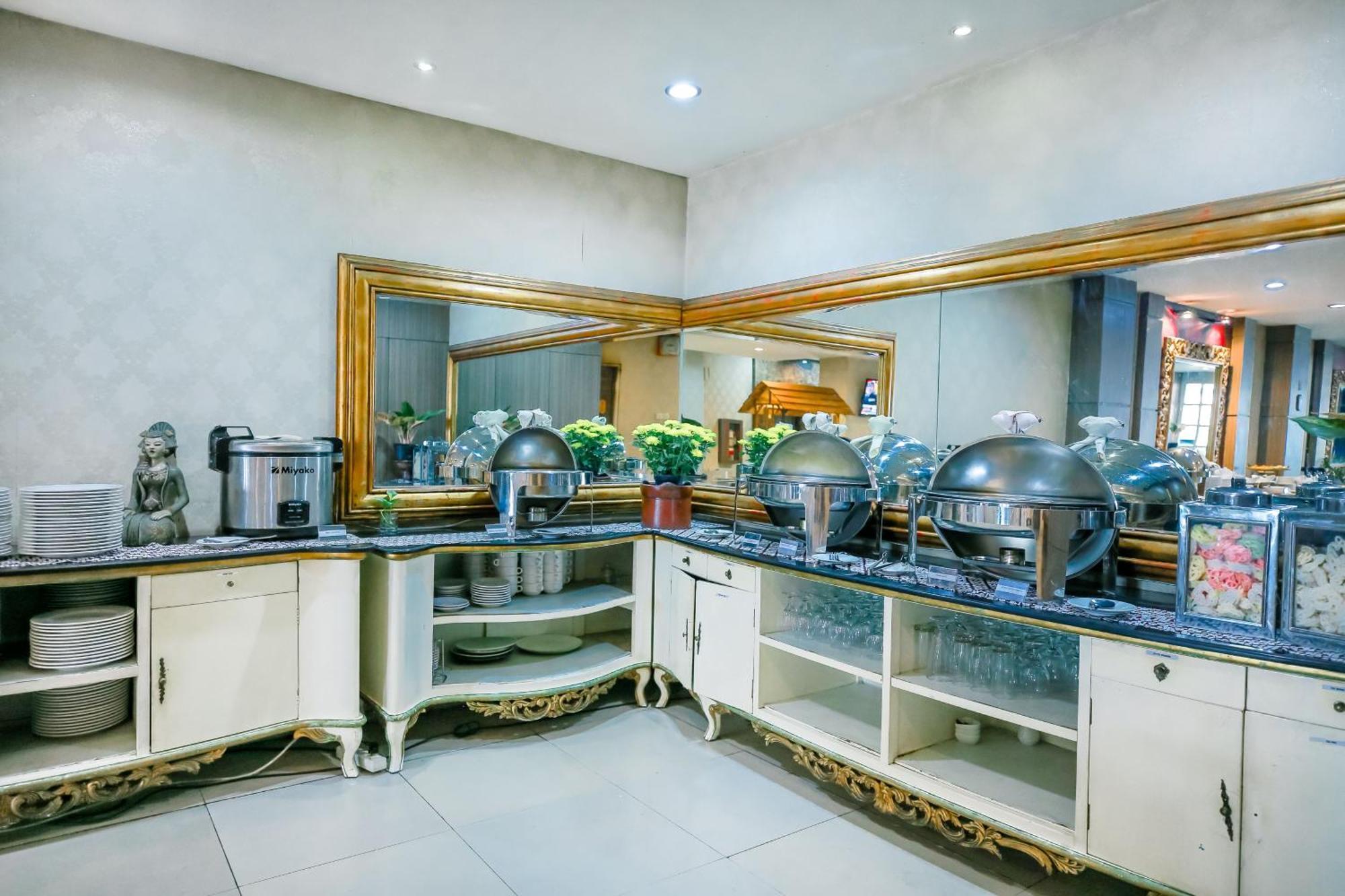 The Cube Hotel Malioboro, Azana Hotels Collection Yogyakarta Ngoại thất bức ảnh