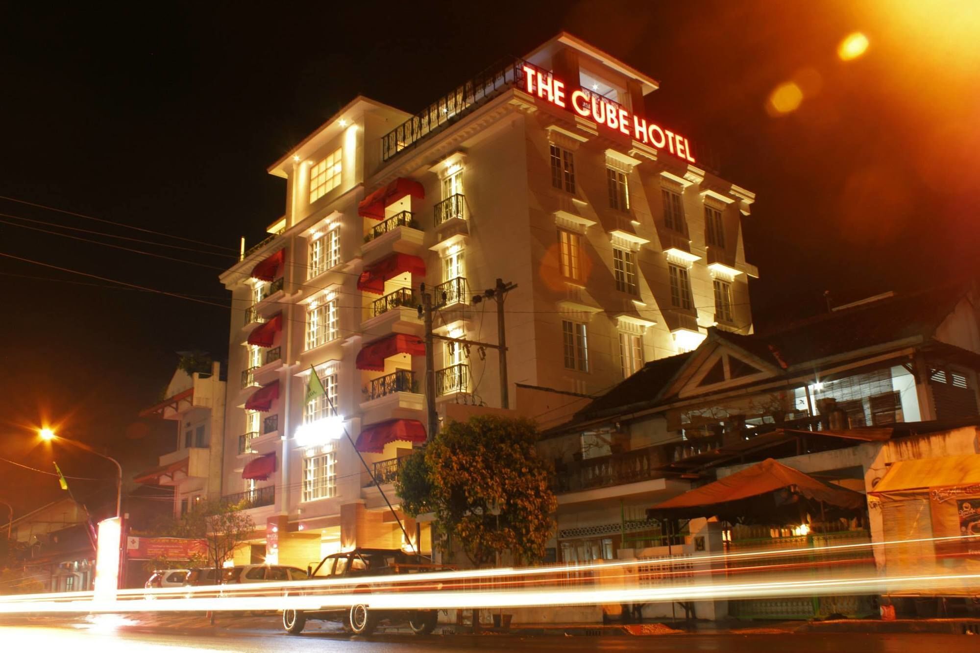 The Cube Hotel Malioboro, Azana Hotels Collection Yogyakarta Ngoại thất bức ảnh